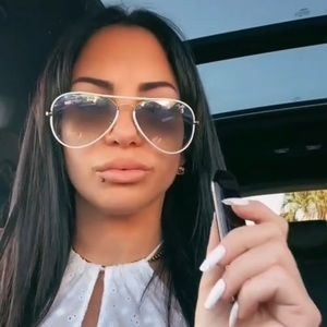 Meet your Posher, Daly